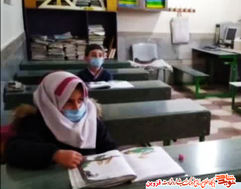 کرونا، حریف عشق معلم آوجی به دانشآموزان نشد کرونا، حریف عشق معلم آوجی به دانشآموزان نشد