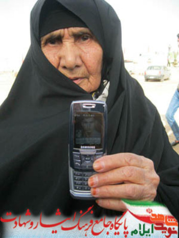 اعزام والدین ، همسران و مادران شهدا به منطقه شلمچه
