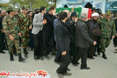 پیکر ۳ شهید نیروی انتظامی در استان کرمانشاه تشییع شد پیکر ۳ شهید نیروی انتظامی در استان کرمانشاه تشییع شد
