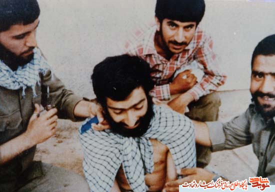 می توانست برای زندگی به آمریکا برود اما به جبهه آمد می توانست برای زندگی به آمریکا برود اما به جبهه آمد