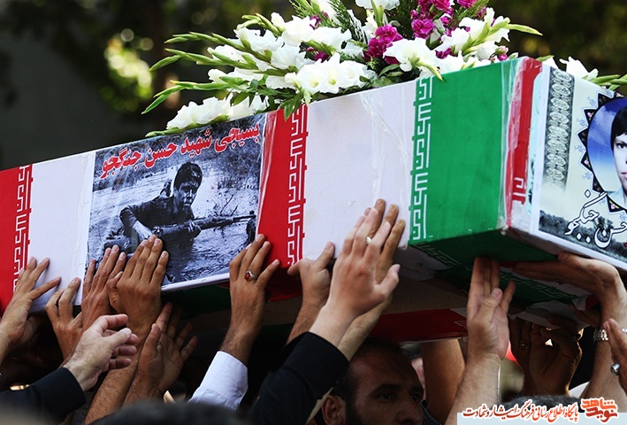 گزارش تصویری از تشییع باشکوه شهید حسن جنگجو در تبریز گزارش تصویری از تشییع باشکوه شهید حسن جنگجو در تبریز