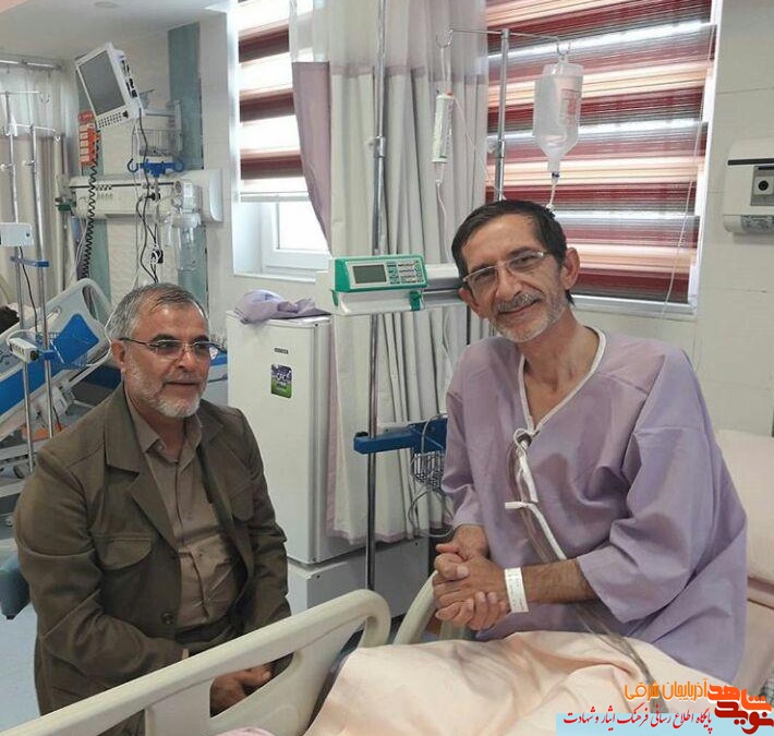 عیادت جمعی از فعالین فرهنگی و خانواده شهدا از هنرمند متعهد حوزه ایثار و شهادت + تصاویر عیادت جمعی از فعالین فرهنگی و خانواده شهدا از هنرمند متعهد حوزه ایثار و شهادت + تصاویر