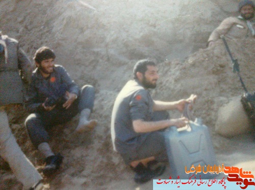 خاطره ای طنز از نماز اول وقت شهید باکری خاطره ای طنز از نماز اول وقت شهید باکری