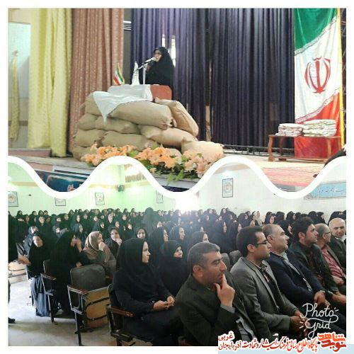 یادواره زنان شهیده نقده برگزار شد یادواره زنان شهیده نقده برگزار شد