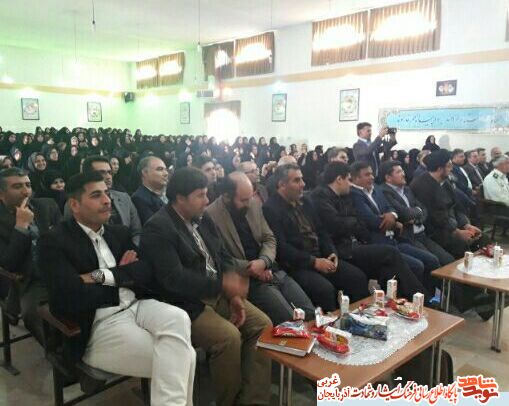 یادواره زنان شهیده نقده برگزار شد یادواره زنان شهیده نقده برگزار شد