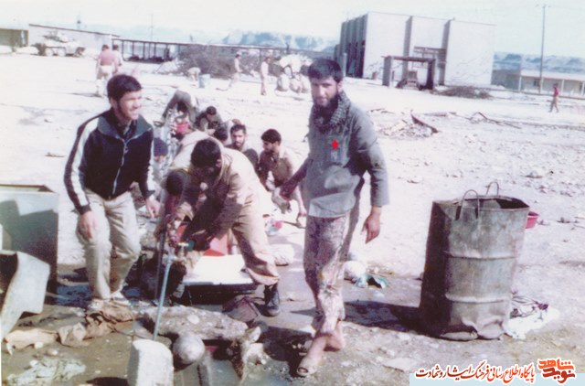 من اکنون مرگ سرخ را پیش چشم خود مشاهده می کنم من اکنون مرگ سرخ را پیش چشم خود مشاهده می کنم