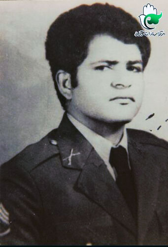 بدان دشمن آنقدر که از حجاب تو مي ترسد از اسلحه ي من نمي ترسد بدان دشمن آنقدر که از حجاب تو مي ترسد از اسلحه ي من نمي ترسد