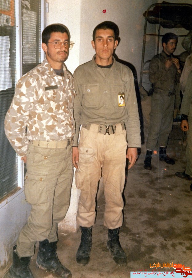 پیشگام انقلابی پیشگام انقلابی