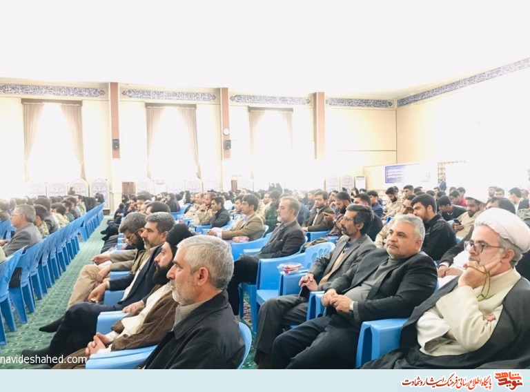 دشمنان انقلاب بدانند که پرچم اسلام ناب محمدی(ص) برای همیشه در جهان برافراشته می ماند.