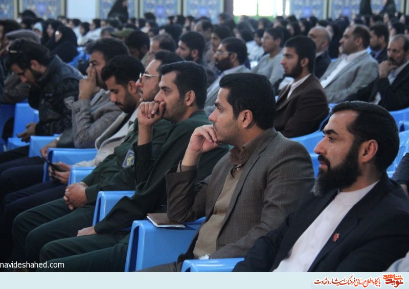 دشمنان انقلاب بدانند که پرچم اسلام ناب محمدی(ص) برای همیشه در جهان برافراشته می ماند.