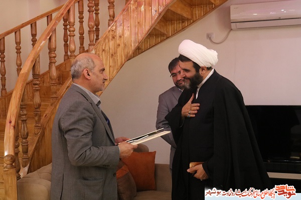 دیدار حجتالاسلام و المسلمین کاویانی راد با خانواده شهیدان «خضر و محمدرضا رنجبر» دیدار حجتالاسلام و المسلمین کاویانی راد با خانواده شهیدان «خضر و محمدرضا رنجبر»