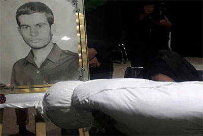 دیدار مادر شهید با فرزندش پس از گذشت 30 سال در معراج شهدا دیدار مادر شهید با فرزندش پس از گذشت 30 سال در معراج شهدا