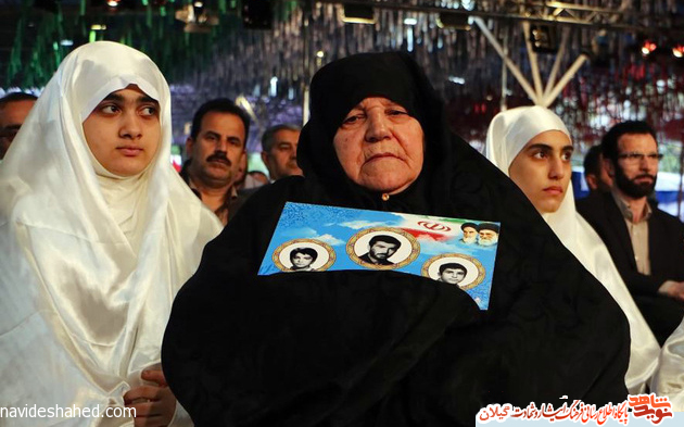 مادری که خبر شهادت فرزندانش را در خواب به او میدادند مادری که خبر شهادت فرزندانش را در خواب به او میدادند