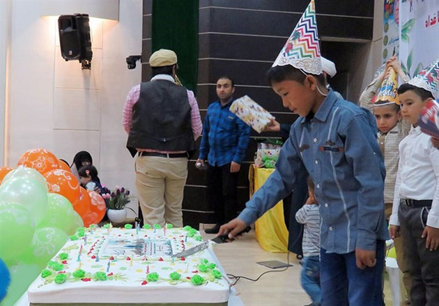 جشن تولد فرزندان اردیبهشتی شهدای فاطمیون جشن تولد فرزندان اردیبهشتی شهدای فاطمیون