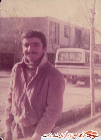 شهید می سوزد و به زندگی دیگران حیات و روشنایی می دهد شهید می سوزد و به زندگی دیگران حیات و روشنایی می دهد