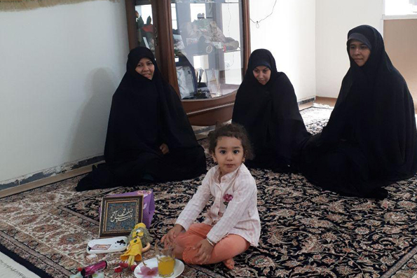 دیدار با حلما، دردانه شهید مدافع حرم «قاضی خانی» دیدار با حلما، دردانه شهید مدافع حرم «قاضی خانی»
