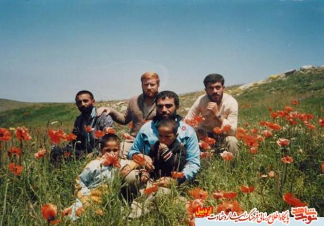 گمنامی 3 برادر در یک گردان/ زندگی نامه شهید «ميرمحمود بنى هاشم» گمنامی 3 برادر در یک گردان/ زندگی نامه شهید «ميرمحمود بنى هاشم»