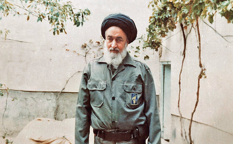 ماجرای بوسه شهید مدنی بر دست آیت الله گلپایگانی/ 10 درس زندگی از شهید مدنی ماجرای بوسه شهید مدنی بر دست آیت الله گلپایگانی/ 10 درس زندگی از شهید مدنی