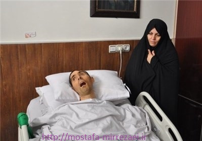 گزارشی از دیدار همسر و فرزند شهید نور خدا موسوی با رهبر انقلاب در سال 95/ گزارشی از دیدار همسر و فرزند شهید نور خدا موسوی با رهبر انقلاب در سال 95/