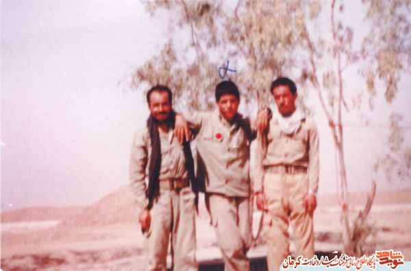 وقت آن رسیده که با کفرجهانی مبارزه کنیم وقت آن رسیده که با کفرجهانی مبارزه کنیم