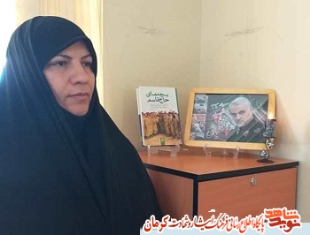 رابطه شهید سلیمانی با رزمندگان لشکر ثارالله، رابطه پدر و فرزندی بود رابطه شهید سلیمانی با رزمندگان لشکر ثارالله، رابطه پدر و فرزندی بود