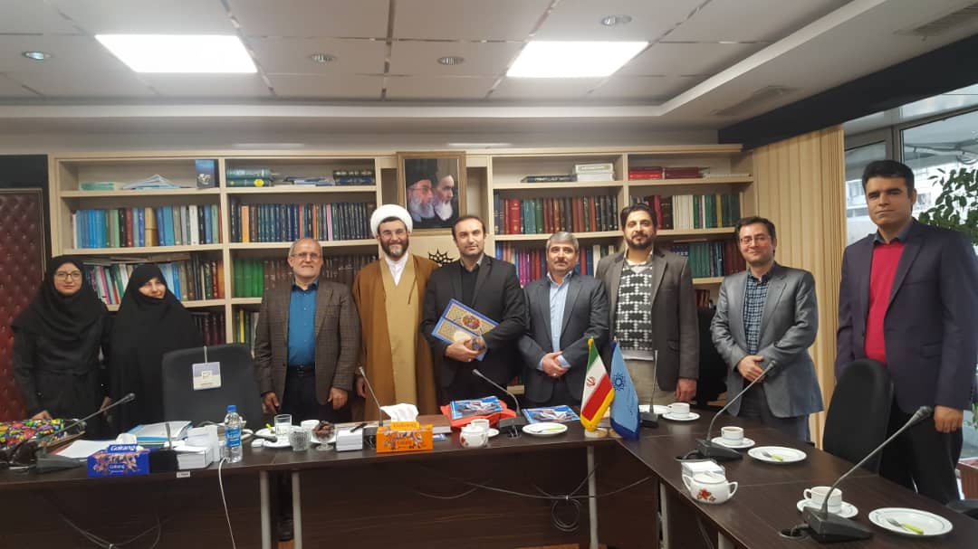 تفاهمنامه مشترک بین بنیاد شهید و پژوهشگاه علوم انسانی امضا شد تفاهمنامه مشترک بین بنیاد شهید و پژوهشگاه علوم انسانی امضا شد