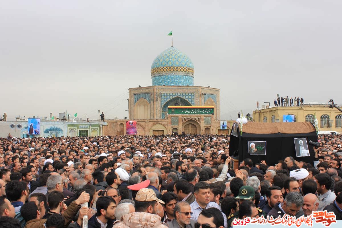 در 16 سالگی وارد زندگی جدید شدم/ هیچ تردیدی برای فعالیتهای انقلابی همسرم نداشتم در 16 سالگی وارد زندگی جدید شدم/ هیچ تردیدی برای فعالیتهای انقلابی همسرم نداشتم