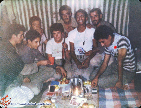 جشن تولد شهید آسمانی برای دوستش جشن تولد شهید آسمانی برای دوستش