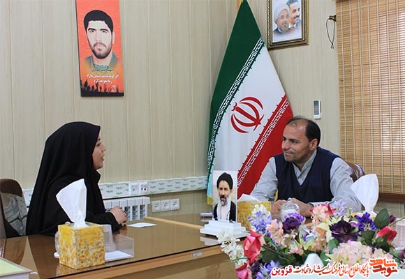 برگرد تنها یک بغل بابای من باش/شب عروسیام جای خالی پدر را خیلی احساس کردم برگرد تنها یک بغل بابای من باش/شب عروسیام جای خالی پدر را خیلی احساس کردم