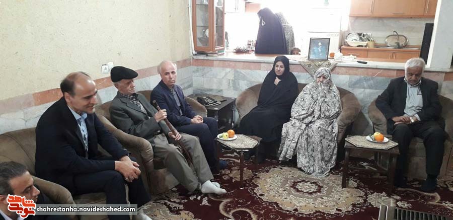 دیدار از خانواده شهدای «کارگر» شهرستان دماوند دیدار از خانواده شهدای «کارگر» شهرستان دماوند