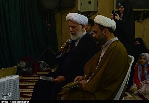 آغاز زندگی زوج جوان در معراج شهدای اهواز + تصاویر آغاز زندگی زوج جوان در معراج شهدای اهواز + تصاویر
