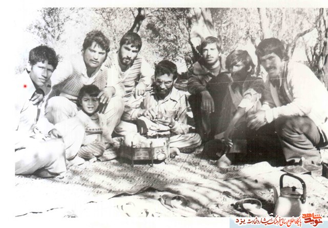 شهید قانع : دنیا وقتی آباد است که مستضعفان زندگی راحتی داشته باشند شهید قانع : دنیا وقتی آباد است که مستضعفان زندگی راحتی داشته باشند
