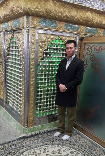پوتین و پرچم و سربند «یا رقیه» در کوله پشتی که همسفرش را جا گذاشته بود پوتین و پرچم و سربند «یا رقیه» در کوله پشتی که همسفرش را جا گذاشته بود