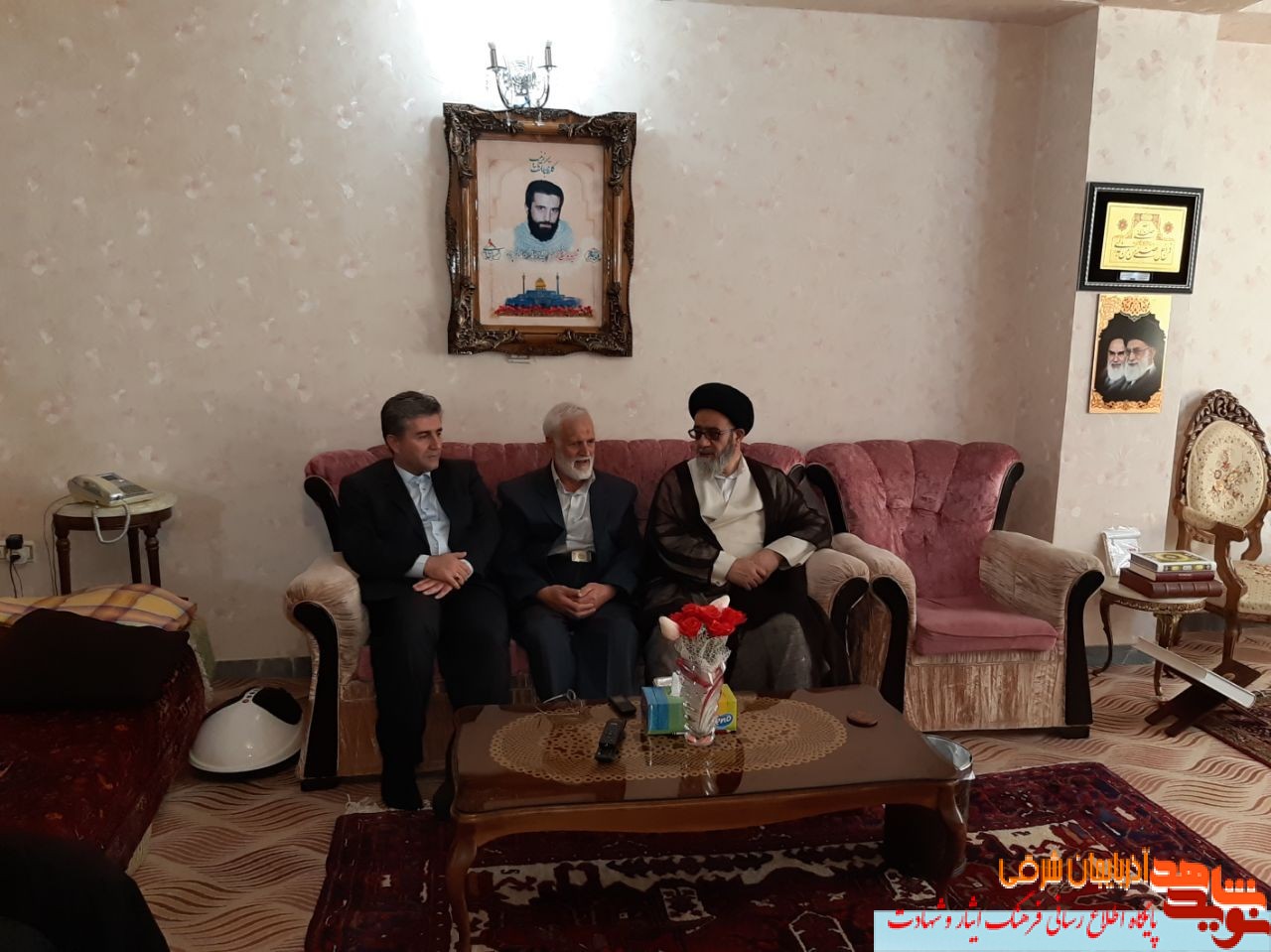 خون شهدا در شریانهای جامعه جریان دارد خون شهدا در شریانهای جامعه جریان دارد