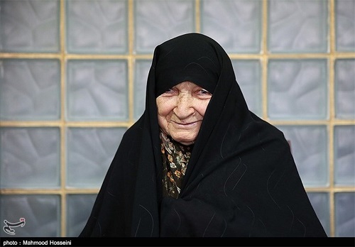 زیباترین لحظههای پرشکوه زندگی «حلیمه خاتون» زیباترین لحظههای پرشکوه زندگی «حلیمه خاتون»