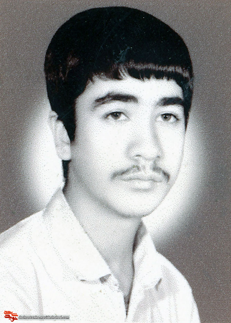 محمدرضا فقط 16 سالش بود که شهید شد محمدرضا فقط 16 سالش بود که شهید شد