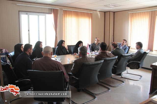 اگر فرهنگ ایثارگری در جامعه ترویج بشود تمام ناهنجاریهای اجتماعی از بین خواهد رفت اگر فرهنگ ایثارگری در جامعه ترویج بشود تمام ناهنجاریهای اجتماعی از بین خواهد رفت