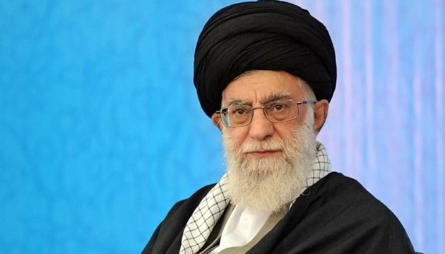 هدیه رهبر معظم انقلاب به 4 هزار نفر از فرزندان مدافعان حرم هدیه رهبر معظم انقلاب به 4 هزار نفر از فرزندان مدافعان حرم