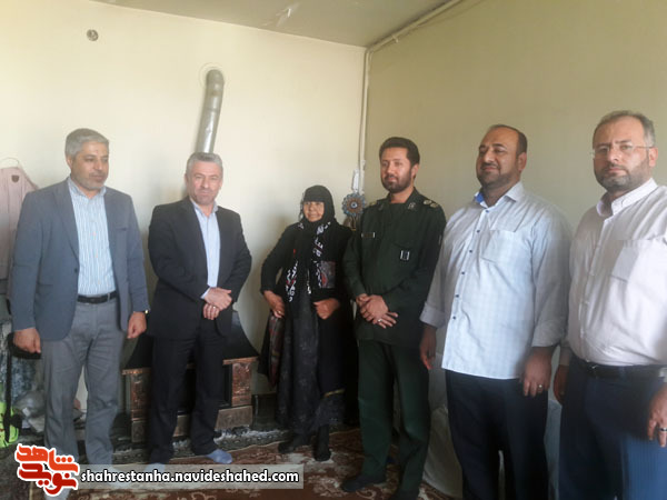 دیدار مسئولان شهرستان اسلامشهر با مادر شهید دیدار مسئولان شهرستان اسلامشهر با مادر شهید