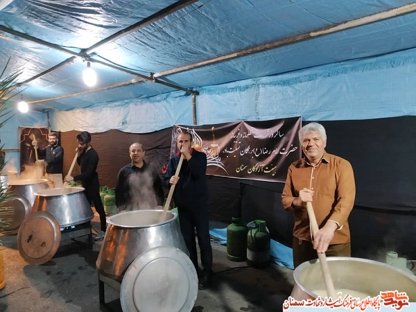 پخت حلیم به مناسبت شهادت امام رضا(ع) در سمنان پخت حلیم به مناسبت شهادت امام رضا(ع) در سمنان