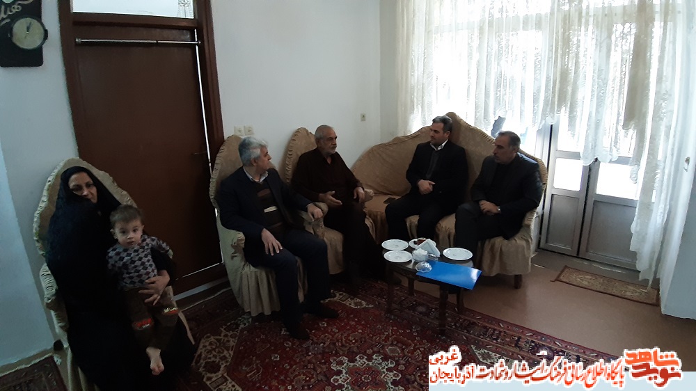 دیدار با خانواده شهید معظم شهرستان خوی دیدار با خانواده شهید معظم شهرستان خوی