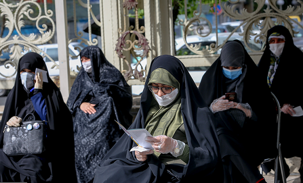 «اهدای خون»؛ ایثار زنان بسیجی در راه مبارزه با «کرونا» «اهدای خون»؛ ایثار زنان بسیجی در راه مبارزه با «کرونا»