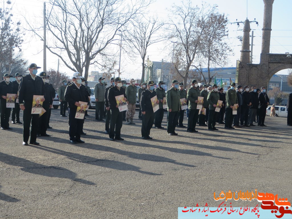گزارش تصویری | غبارروبی و عطرافشانی و مزار شهدای میانه در سالگرد سردار شهید قاسم سلیمانی