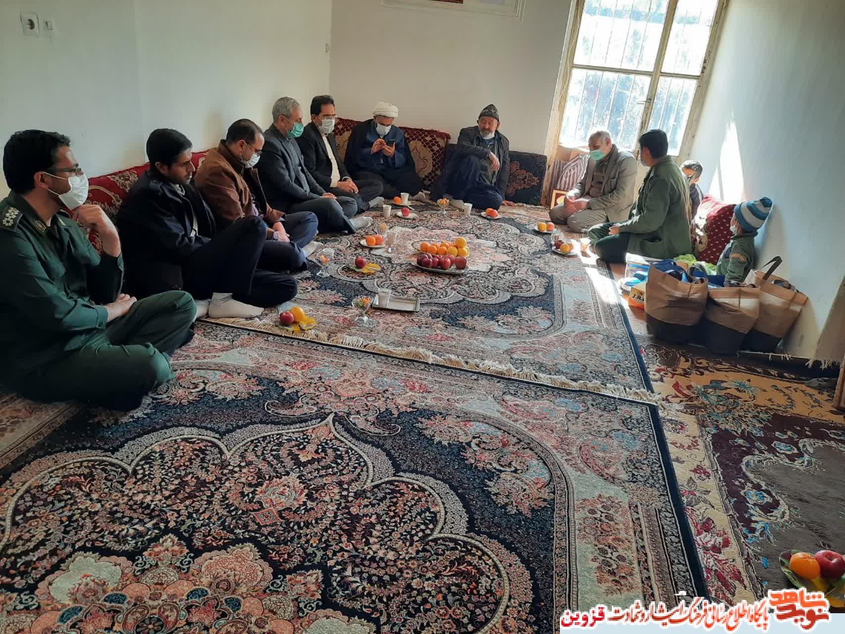 پسرم برای حراست از دین مقابل دشمنان اسلام ایستاد پسرم برای حراست از دین مقابل دشمنان اسلام ایستاد