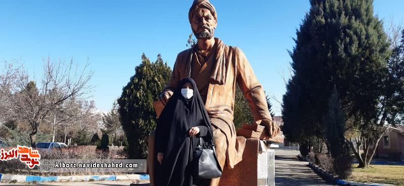 پدرم برای من حامی و قهرمان زندگیام است پدرم برای من حامی و قهرمان زندگیام است