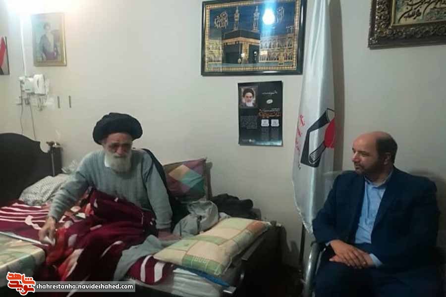 امام خمينی (ره) يکی از شخصيتهای کم نظير و تاثيرگذار دوران معاصر بود امام خمينی (ره) يکی از شخصيتهای کم نظير و تاثيرگذار دوران معاصر بود