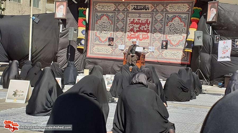 همایش حسینی «تشنه تر از آب» در قرچک برگزار شد همایش حسینی «تشنه تر از آب» در قرچک برگزار شد