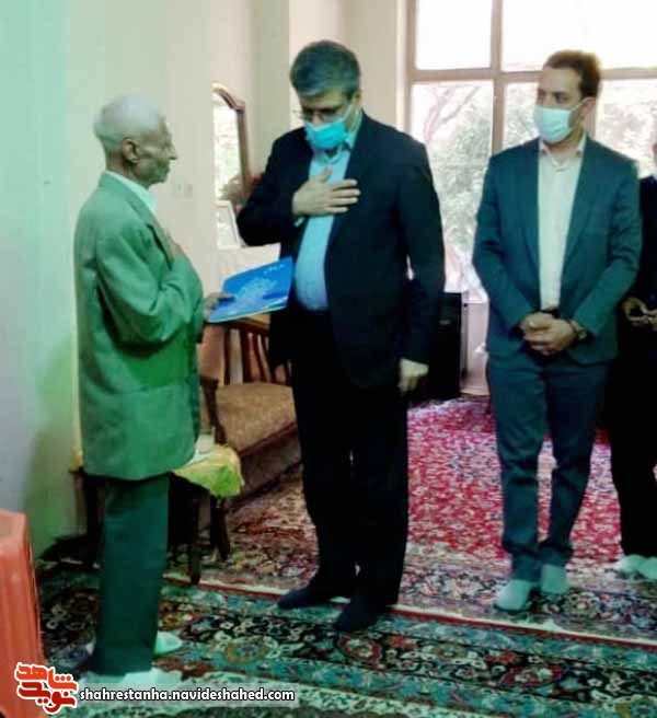 رئیس بنیاد شهید پاکدشت با خانواده شهیدان «پازوکی و ذوالفقاری» دیدار کرد رئیس بنیاد شهید پاکدشت با خانواده شهیدان «پازوکی و ذوالفقاری» دیدار کرد