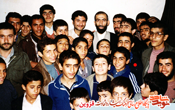 شهید دانشآموز شهید دانشآموز