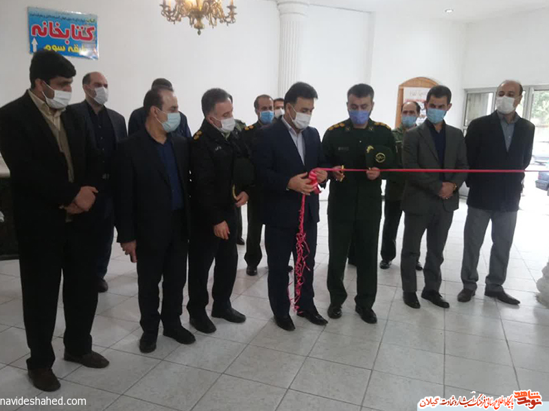 برپایی نمایشگاه عکس «ایثار» در فومن + عکس برپایی نمایشگاه عکس «ایثار» در فومن + عکس
